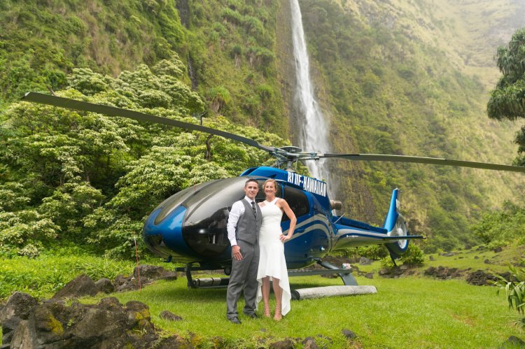 Blue hawaiian helicopters depart both from the hilo airport and from the waikoloa heliport, 4 miles sw of waikoloa village. Helicopter Dream Wedding Beach Glass Weddings