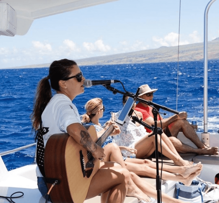 Take a look at this guide to learn more about the ups and downs of owning an aluminum boat, and decide if aluminum is right for you. Private Boat Charters Big Island Hawaii Kona Style