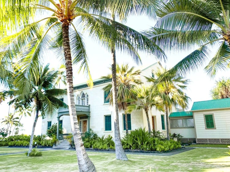 There’s nothing like an island holiday to leave you feeling relaxed and refreshed. Shaina Arturo S Hawaii Visitor S Guide Connecticut New York Wedding Engagement Anniversary Photographer Shaina Lee Photography